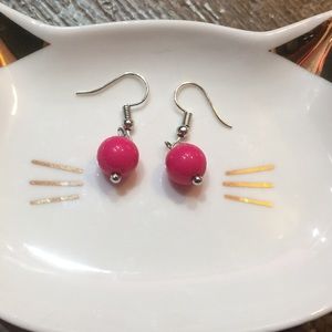 NWOT Pink bead earrings